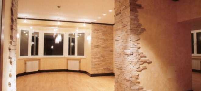 Поклейка зала комбинированными обоями