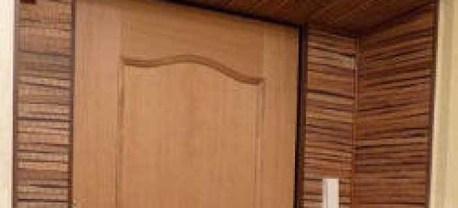 Отделка внутренних откосов входной двери декоративным камнем