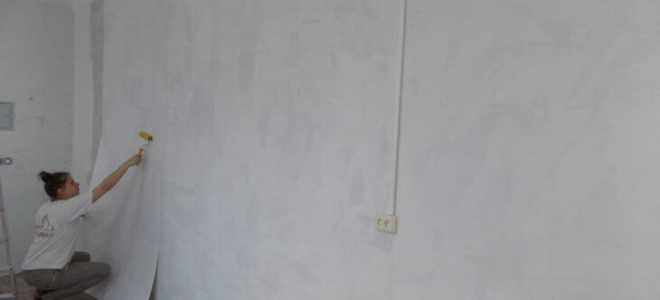 Откуда начинают поклейку обоев