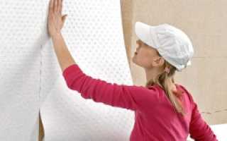 Нужно ли мазать клеем флизелиновые обои для поклейки стен